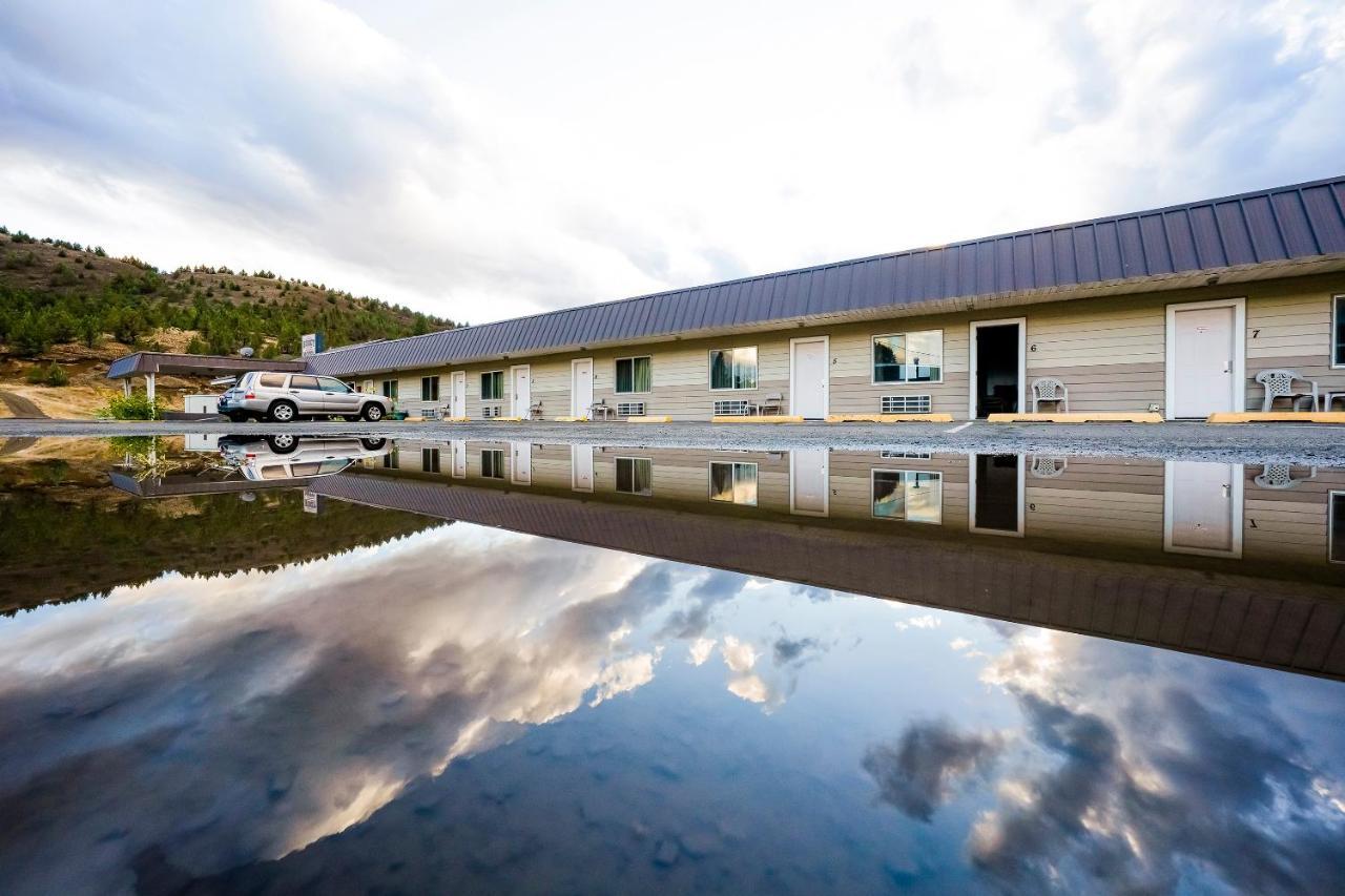 Oyo Riverside Inn John Day Or Εξωτερικό φωτογραφία