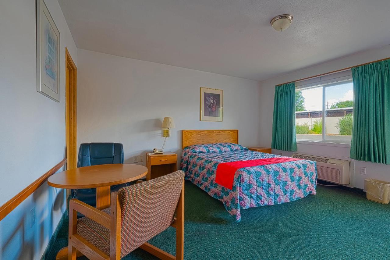 Oyo Riverside Inn John Day Or Εξωτερικό φωτογραφία