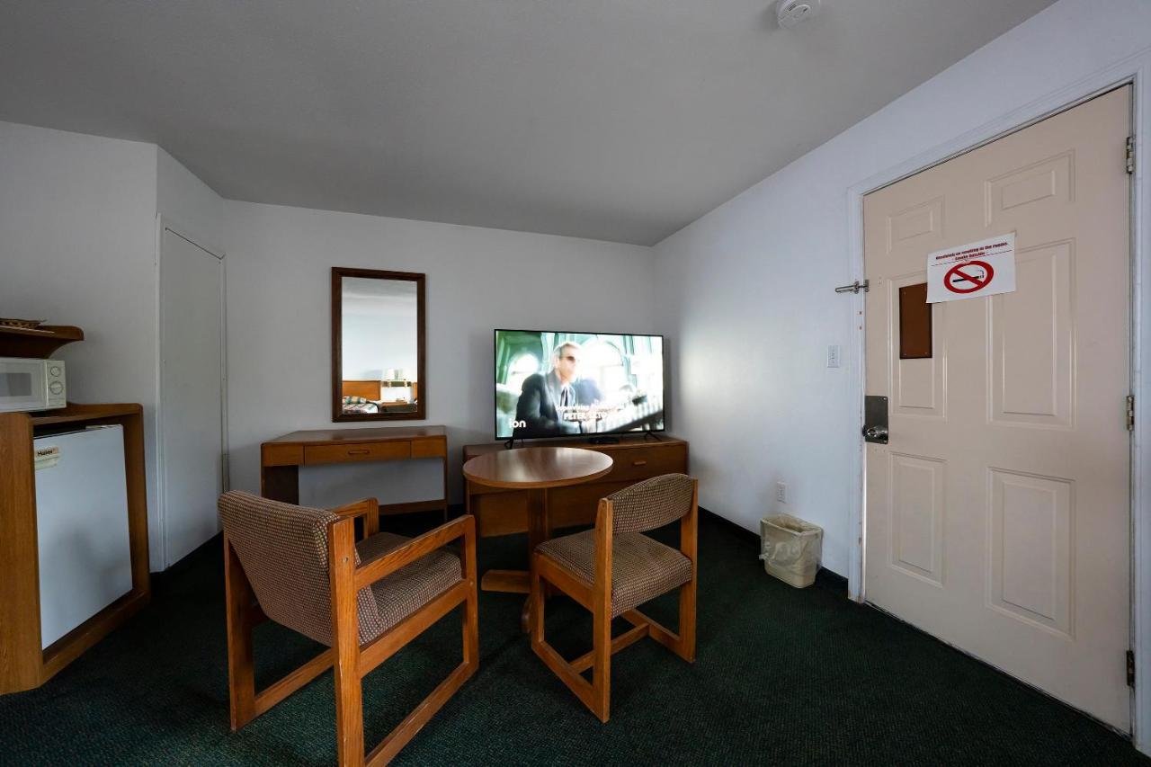 Oyo Riverside Inn John Day Or Εξωτερικό φωτογραφία
