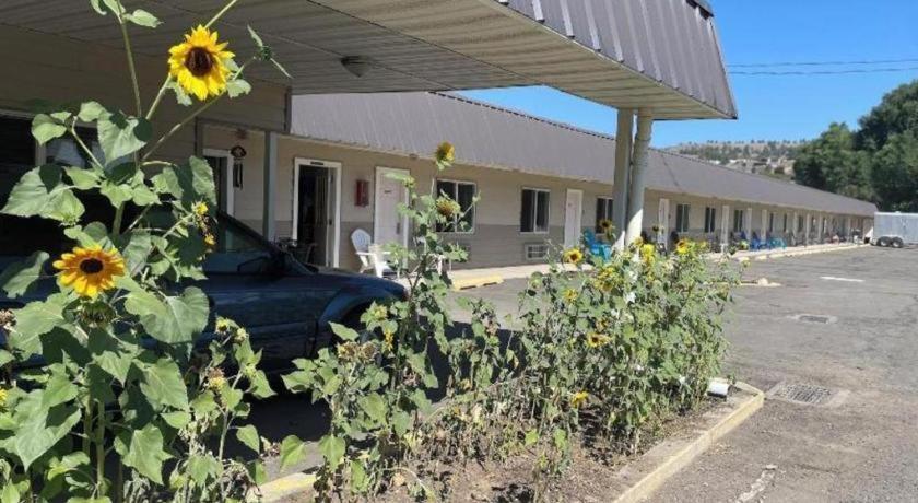 Oyo Riverside Inn John Day Or Εξωτερικό φωτογραφία